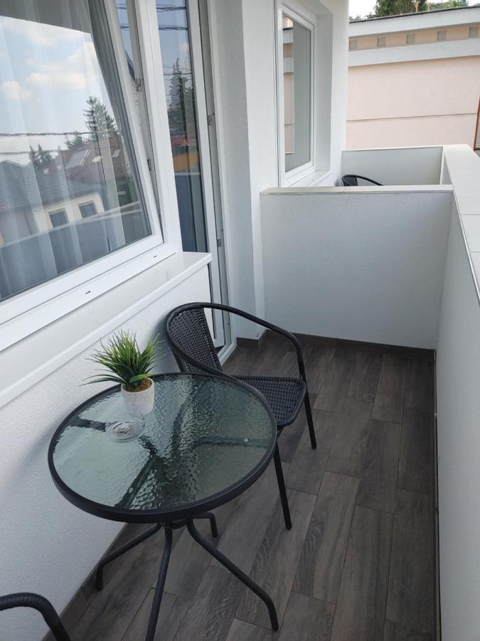 Fiesta Apartman Miskolc Exterior foto